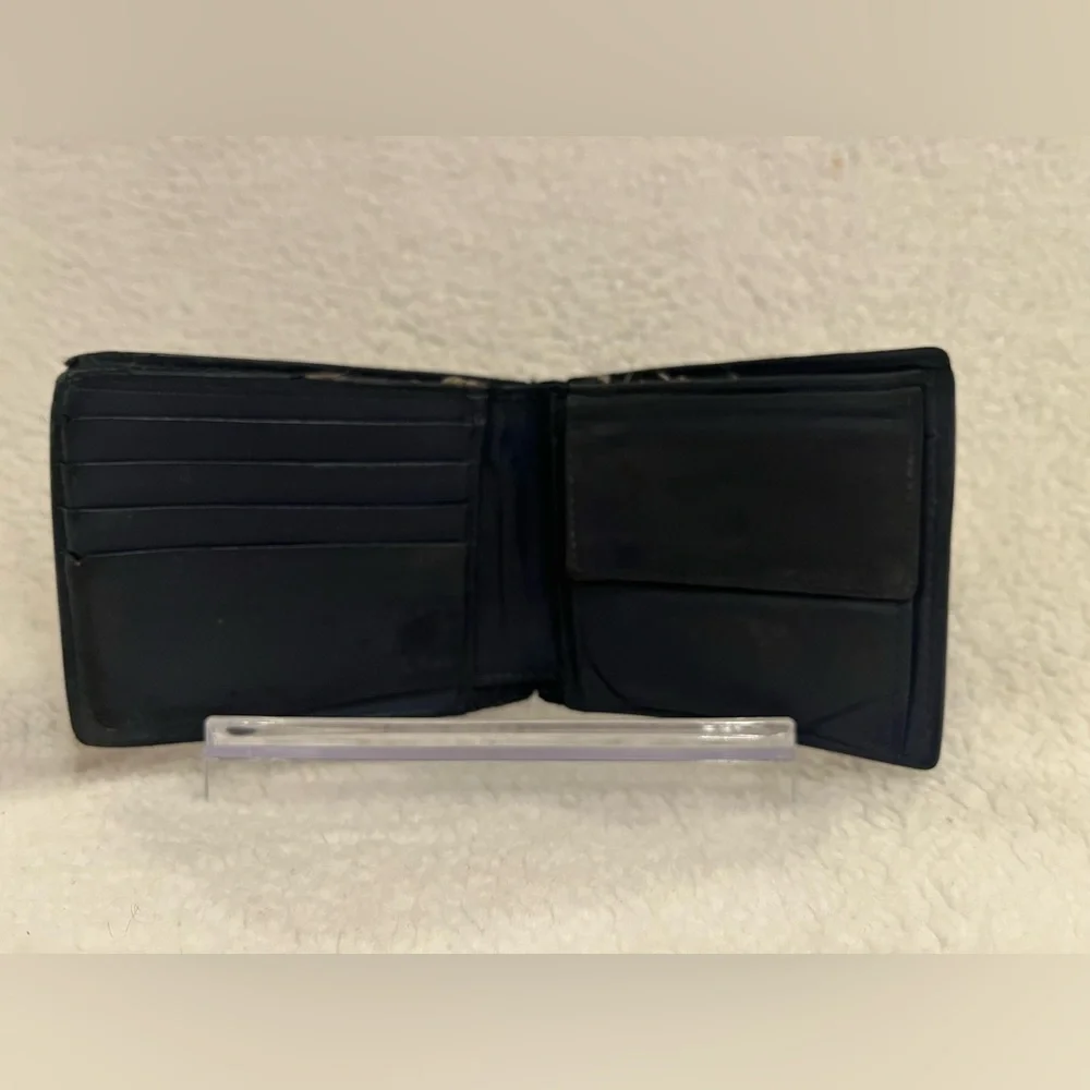 Bottega Veneta Woven Leather Wallet in Black